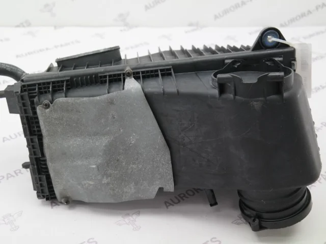 Корпус воздушного фильтра для Audi Q7 4L 2005-2015 на фотографиях