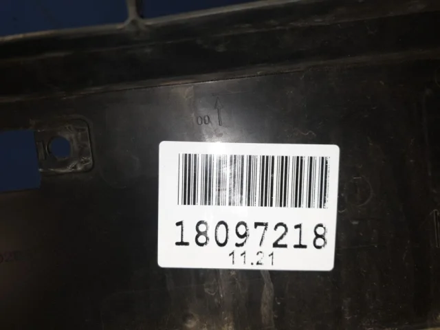 Решетка радиатора для Toyota Corolla E210 Седан (RU) 2019+ на фотографиях