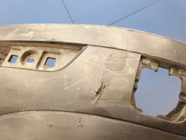 Накладка заднего бампера для Volkswagen Touareg II (7P5) 2010-2014 на фотографиях