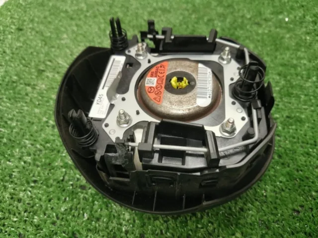 Подушка безопасности водителя для Mazda CX 5 KE 2011-2017 на фотографиях