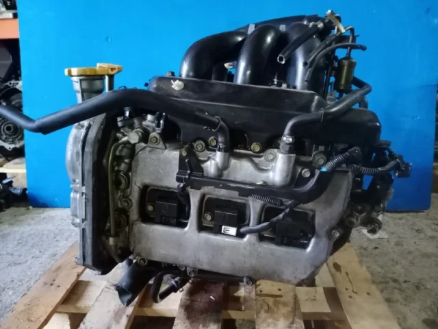 Двигатель без навесного для Subaru Legacy B4 BL 2003-2009 на фотографиях