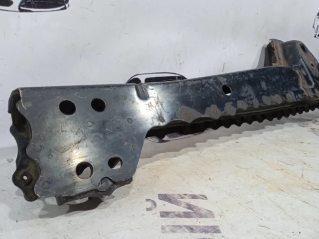 Подрамник двигателя для Toyota Corolla E140/E150 Седан 2006-2013 на фотографиях