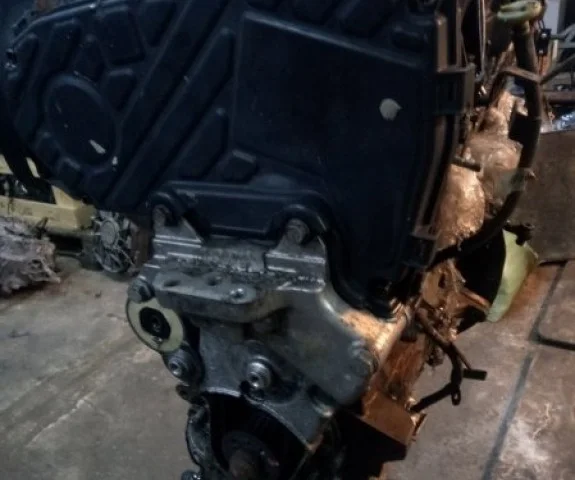 Двигатель для Opel Zafira B 2005-2015 на фотографиях