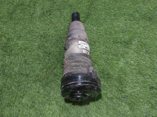 Пневмостойка передняя правая для Audi Q7 4M 2015+ на фотографиях