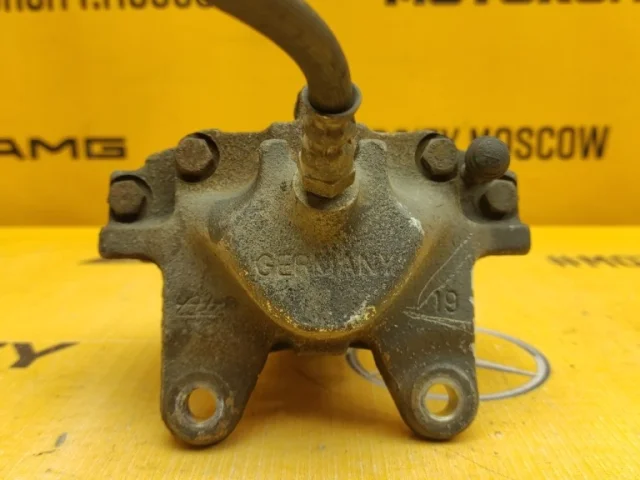 Суппорт задний левый для Mercedes-Benz E class W210 1995-2002 на фотографиях