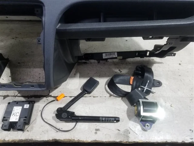 Торпедо (в сборе) для Ford Fusion I Hathback EU 2002-2012 на фотографиях