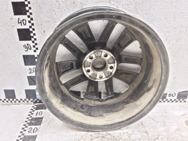 Диск колесный литой для Skoda Rapid I NH3 2012-2017 на фотографиях