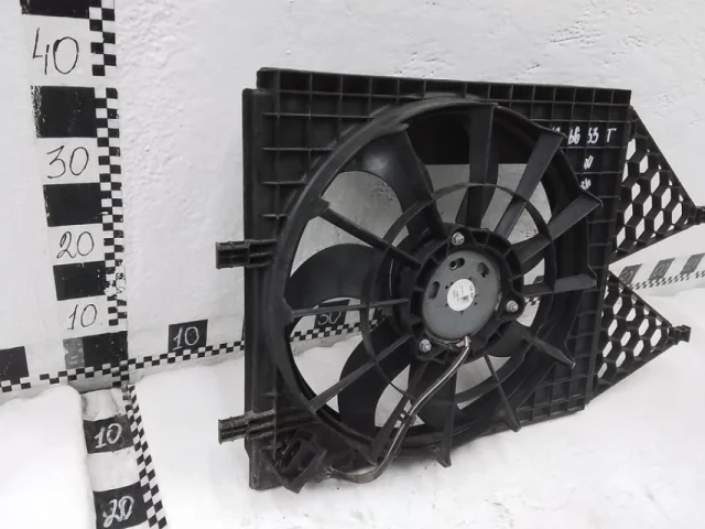 Вентилятор радиатора охлаждения ДВС для Skoda Rapid I rest NH3 2017-2020 на фотографиях