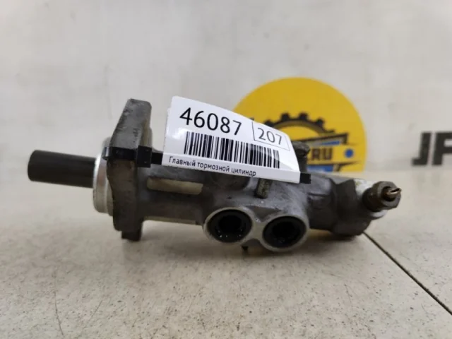 Главный тормозной цилиндр для Volvo XC90 I C 2002-2014 на фотографиях