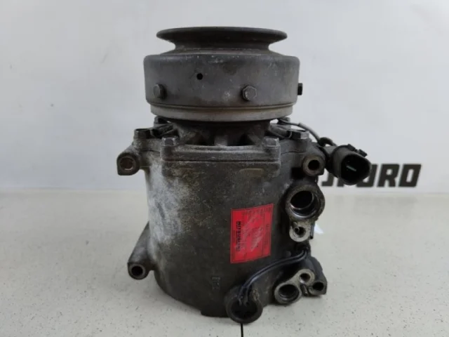 Компрессор кондиционера для Mitsubishi Pajero Sport K90 1997-2009 на фотографиях