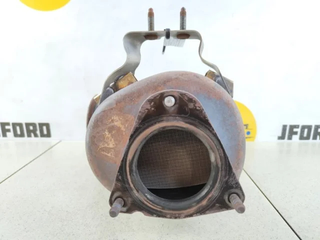 Катализатор для Volvo XC90 II L 2014-2019 на фотографиях