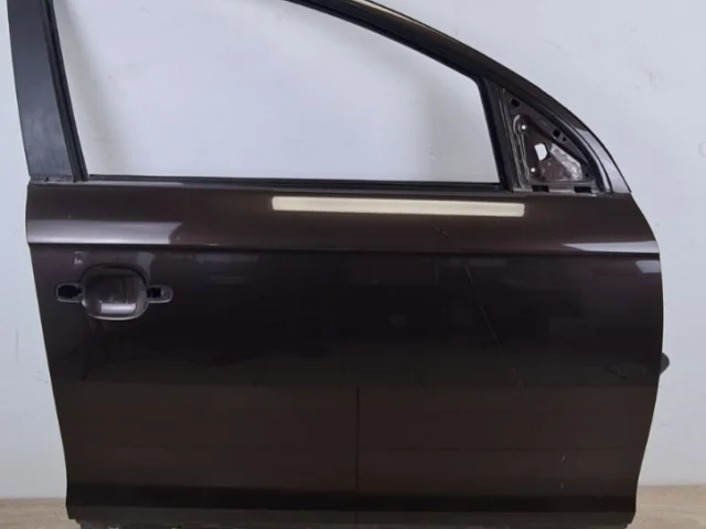 Дверь передняя правая для Audi Q7 4L 2005-2015 на фотографиях