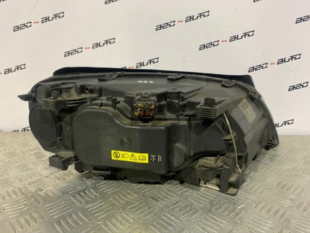 Фара левая для Volvo XC70 BZ 2007-2016 на фотографиях