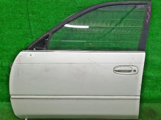 Двери для Toyota Corolla E110 Седан (JDM) 1995-2000 на фотографиях