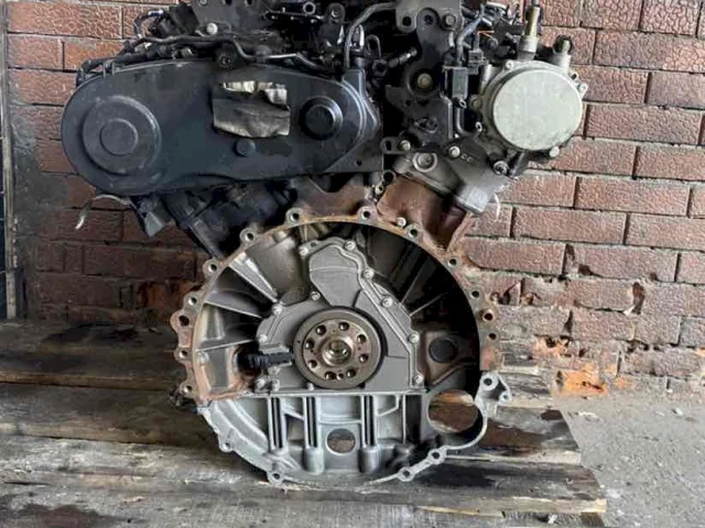 Двигатель без навесного для Jaguar XF X250 2008-2016 на фотографиях