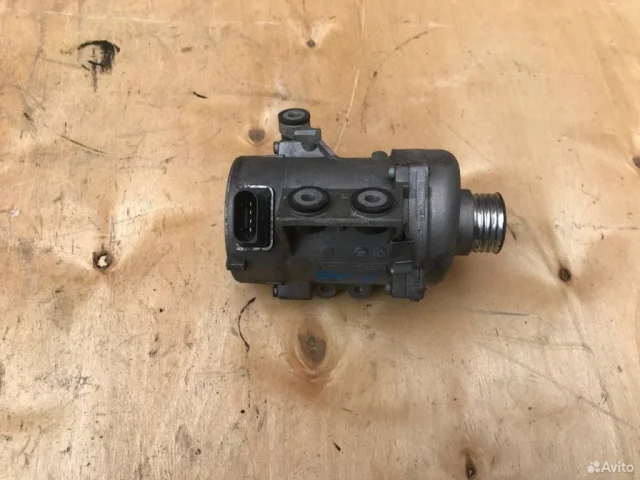 Насос охлаждающей жидкости ДВС(Помпа) для BMW X3 Е83 2003-2010 на фотографиях