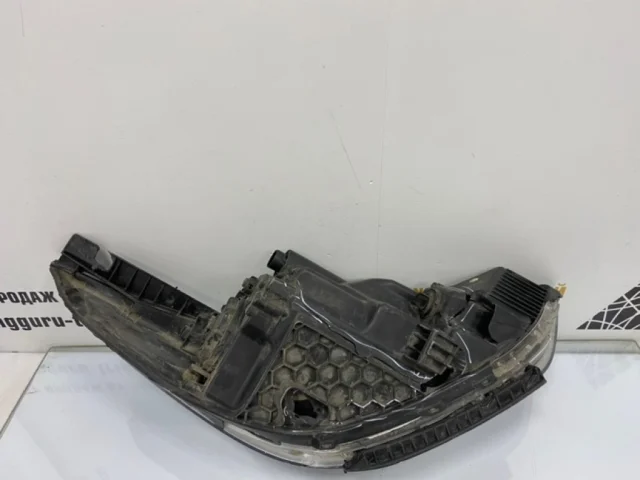 Фара ксенон левая для Hyundai Solaris 2 (2017-2022) на фотографиях