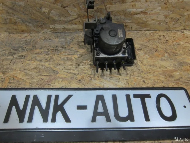 Блок ABS для Hyundai Solaris 1 рестайлинг 2014-2017 на фотографиях