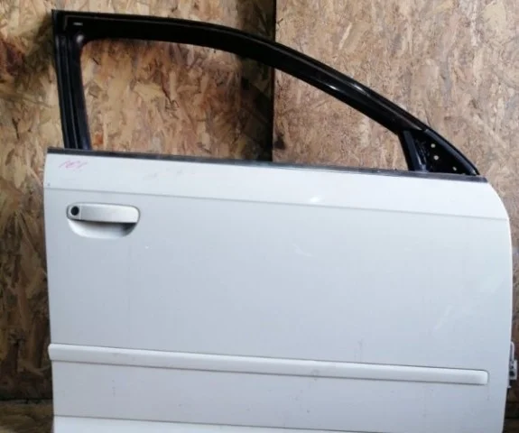 Дверь передняя правая для Audi A4 B7 Avant 2004-2008 на фотографиях