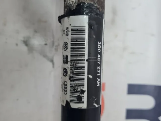 ШРУС внутренний передний левый для Volkswagen Tiguan II MK2 2016+ на фотографиях