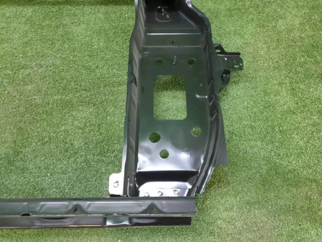 Панель радиатора (телевизор) для Hyundai Creta 2 SU2 2021+ на фотографиях