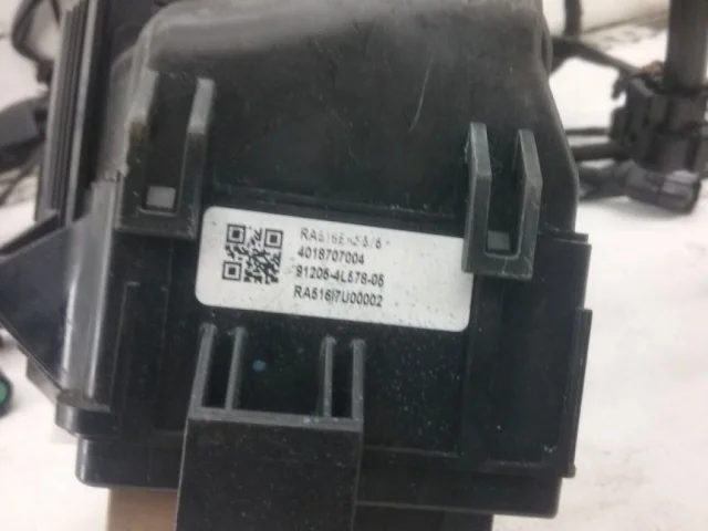 Проводка моторного отсека для Hyundai Solaris 1 рестайлинг 2014-2017 на фотографиях