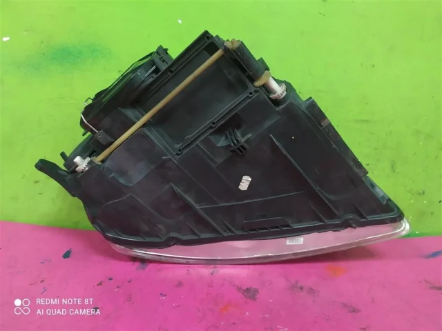 Фара ксенон левая для Volkswagen Touareg I (7L) 2002-2010 на фотографиях