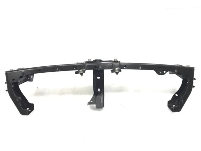 Усилитель бампера передний верхний для Mitsubishi Pajero Sport KS0W 2016+ на фотографиях