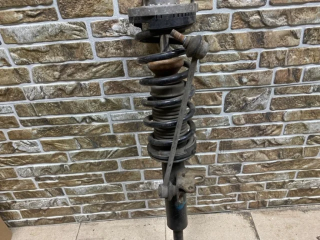 Стойка стабилизатора задняя для BMW 5er Ф10 2010-2013 на фотографиях