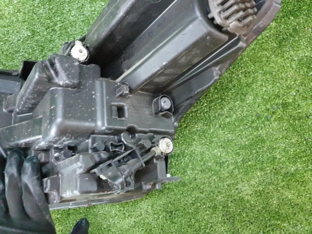 Фара правая для Exeed VX 2021+ на фотографиях