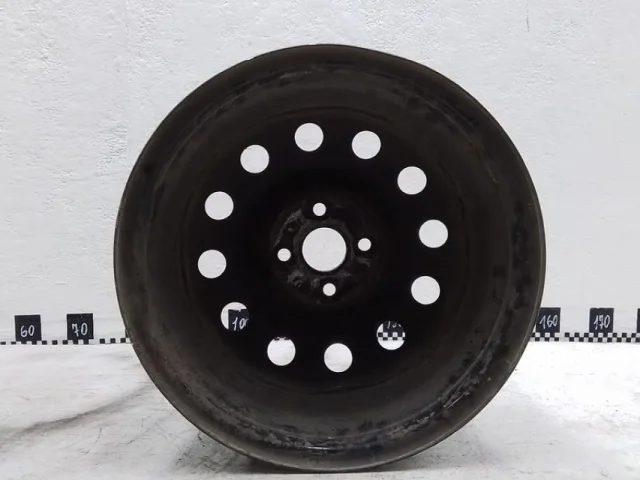 Диск колесный стальной для Kia Rio 3 на фотографиях