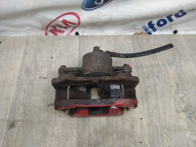 Тормозной цилиндр задний правый для Suzuki Grand Vitara 2005-2014 на фотографиях