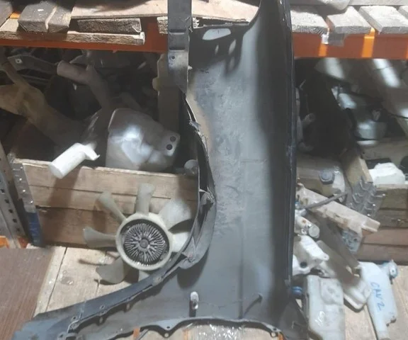 Крыло правое для Mitsubishi Pajero Sport K90 1997-2009 на фотографиях