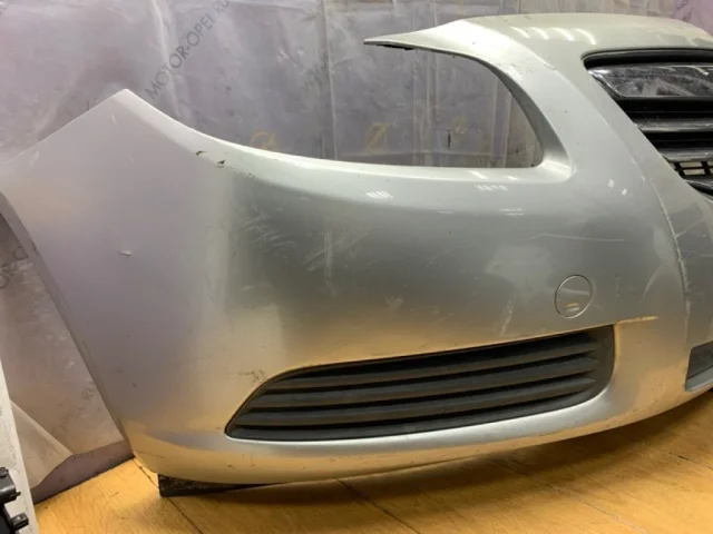 Бампер передний для Opel Insignia Универсал A 2008-2017 на фотографиях