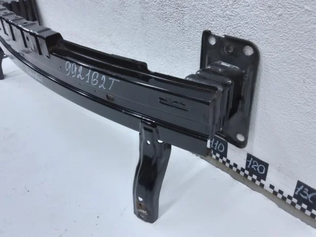 Усилитель бампера передний верхний для Hyundai i40 1 Седан 2011-2015 на фотографиях