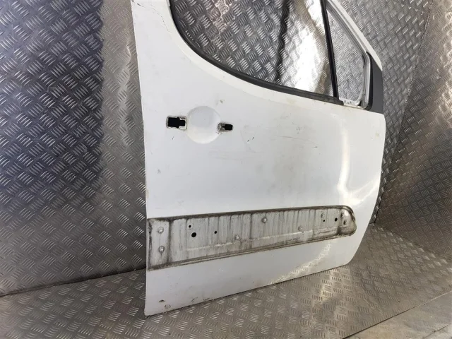 Двери для Citroen Berlingo 2 B9 фургон 2008-2016 на фотографиях