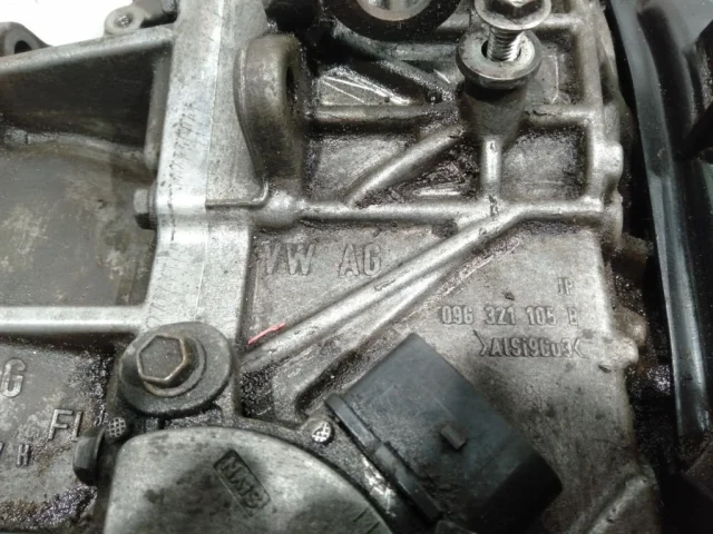 Блок управления двигателем для Volkswagen Polo III Седан (6N2) 1999-2001 на фотографиях