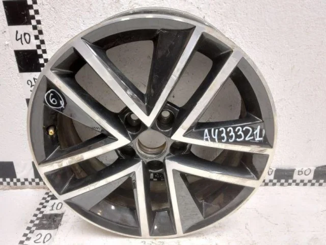 Диск колесный литой для Skoda Rapid I NH3 2012-2017 на фотографиях