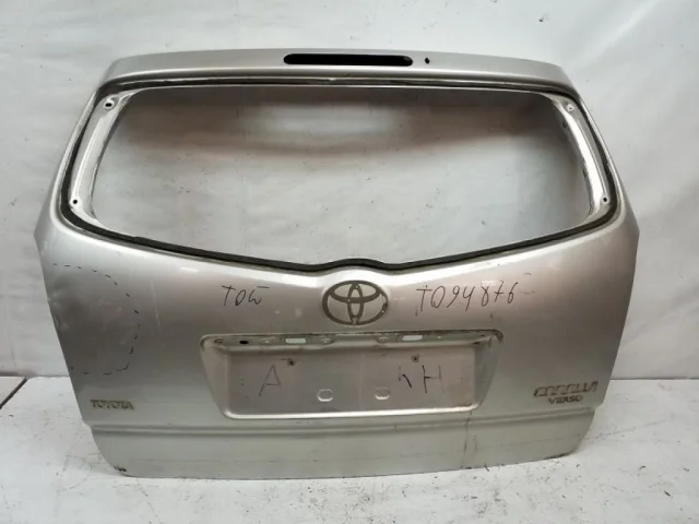 Крышка багажника для Toyota Corolla E120/E130 Хэтчбек 2001-2007 на фотографиях