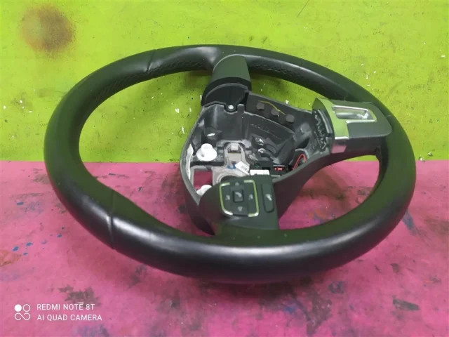 Руль для Volkswagen Jetta 6 2010-2019 на фотографиях