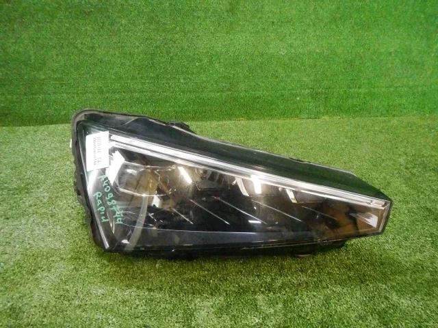 Фары для Skoda Rapid II 2020+ на фотографиях