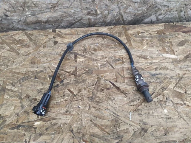 Лямбда-зонд (второй) для Suzuki Grand Vitara 3dr 2005-2016 на фотографиях