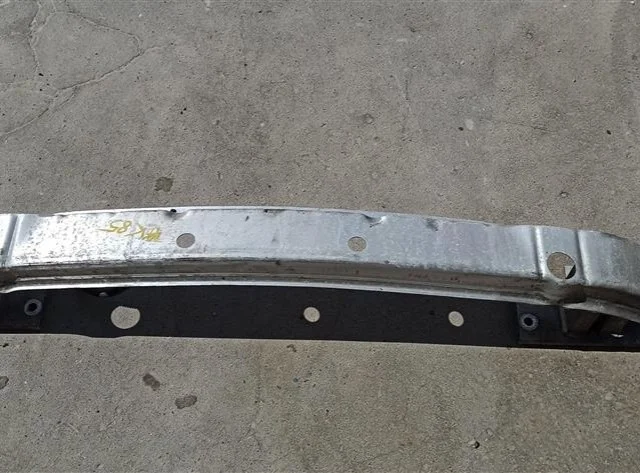 Усилитель заднего бампера для Opel Insignia Седан A 2008-2017 на фотографиях