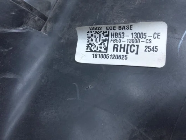 Фара правая для Ford Explorer U502 2011-2016 на фотографиях