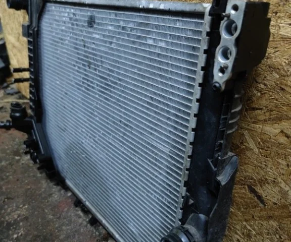 Радиатор охлаждения ДВС для BMW 3er Е46 Купе 1999-2005 на фотографиях