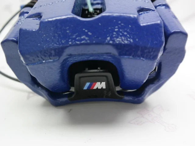 Диски тормозные передние (комплект) для BMW 5er G30 2016-2023 на фотографиях