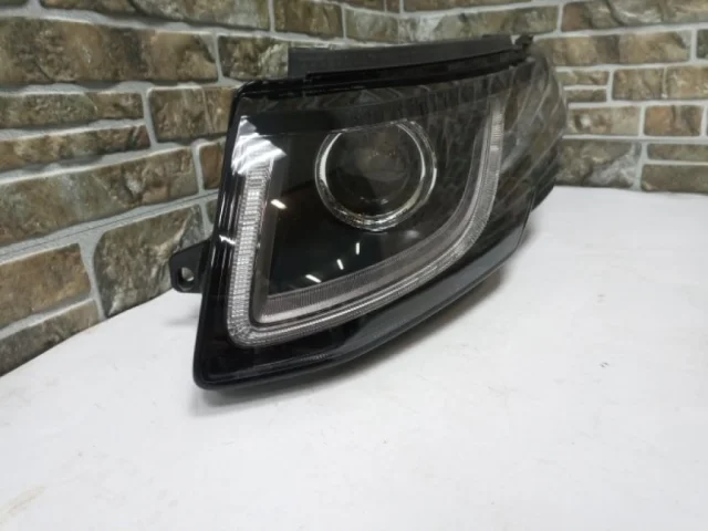 Фары для Land Rover Range Rover Evoque L538 Rest 2015-2018 на фотографиях