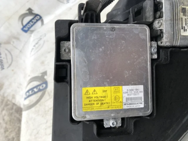 Блок розжига ксенона для Volvo XC70 BZ 2007-2016 на фотографиях