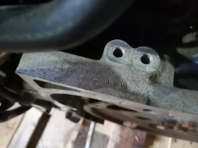 Двигатель без навесного для Subaru Legacy B4 BL 2003-2009 на фотографиях