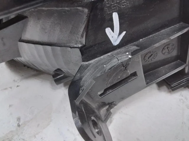 Фонарь внешний правый для Skoda Rapid I rest NH3 2017-2020 на фотографиях